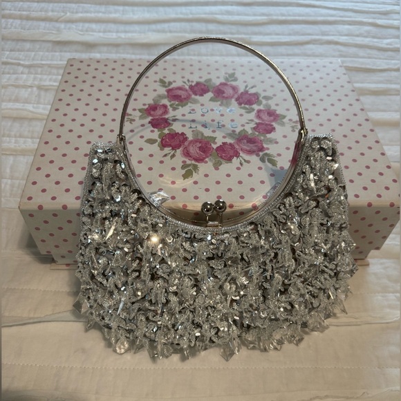 NWOT Silver Sequined Clear Jeweled Clutch Bag PLUS Storage Box - Picture 3 of 11